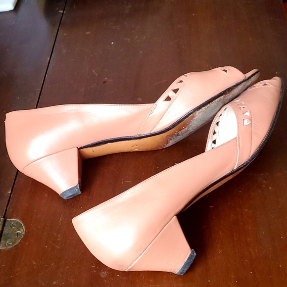 Vintage Kitten Heels, Made in Italy - Picture 2 of 7